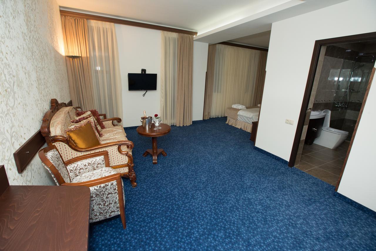 Faria Boutique Hotel ซากาดซอร์ ภายนอก รูปภาพ