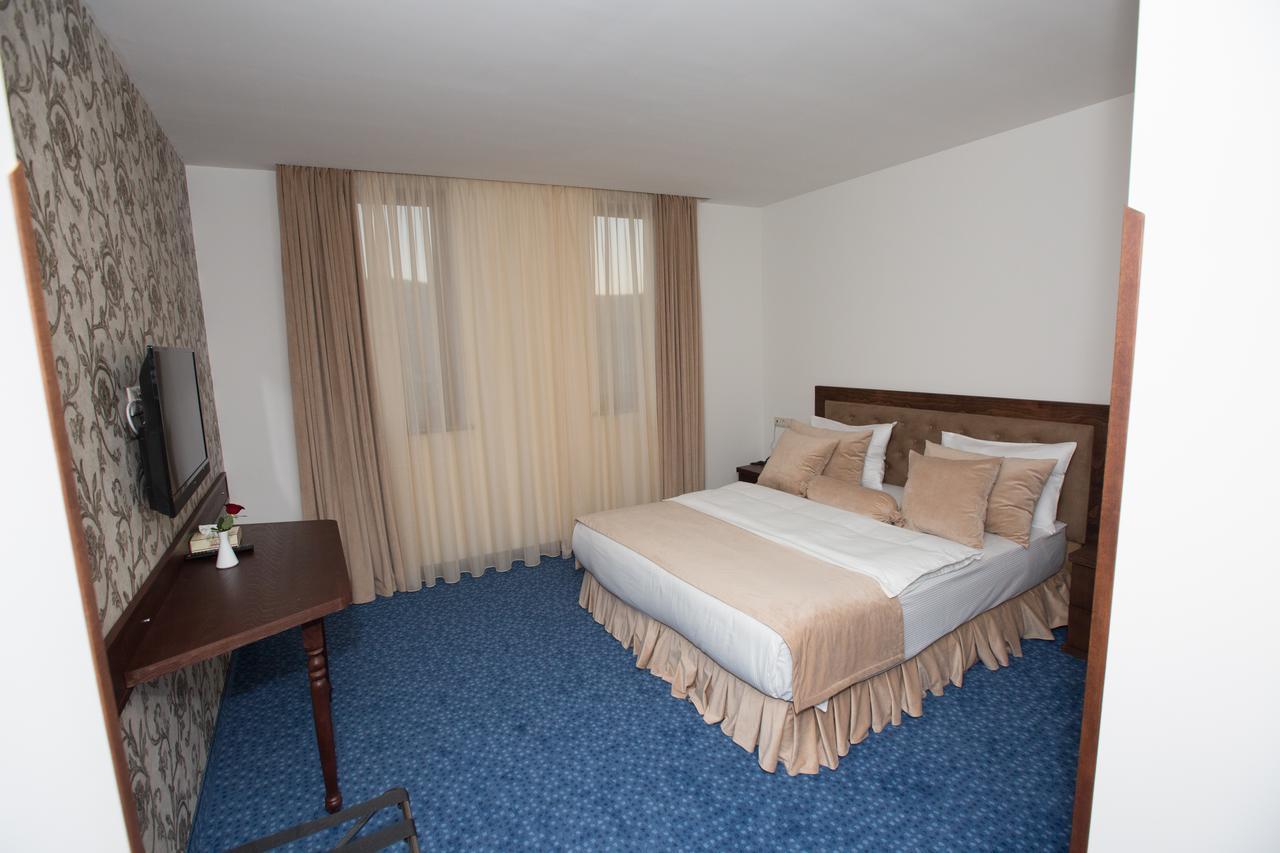 Faria Boutique Hotel ซากาดซอร์ ภายนอก รูปภาพ