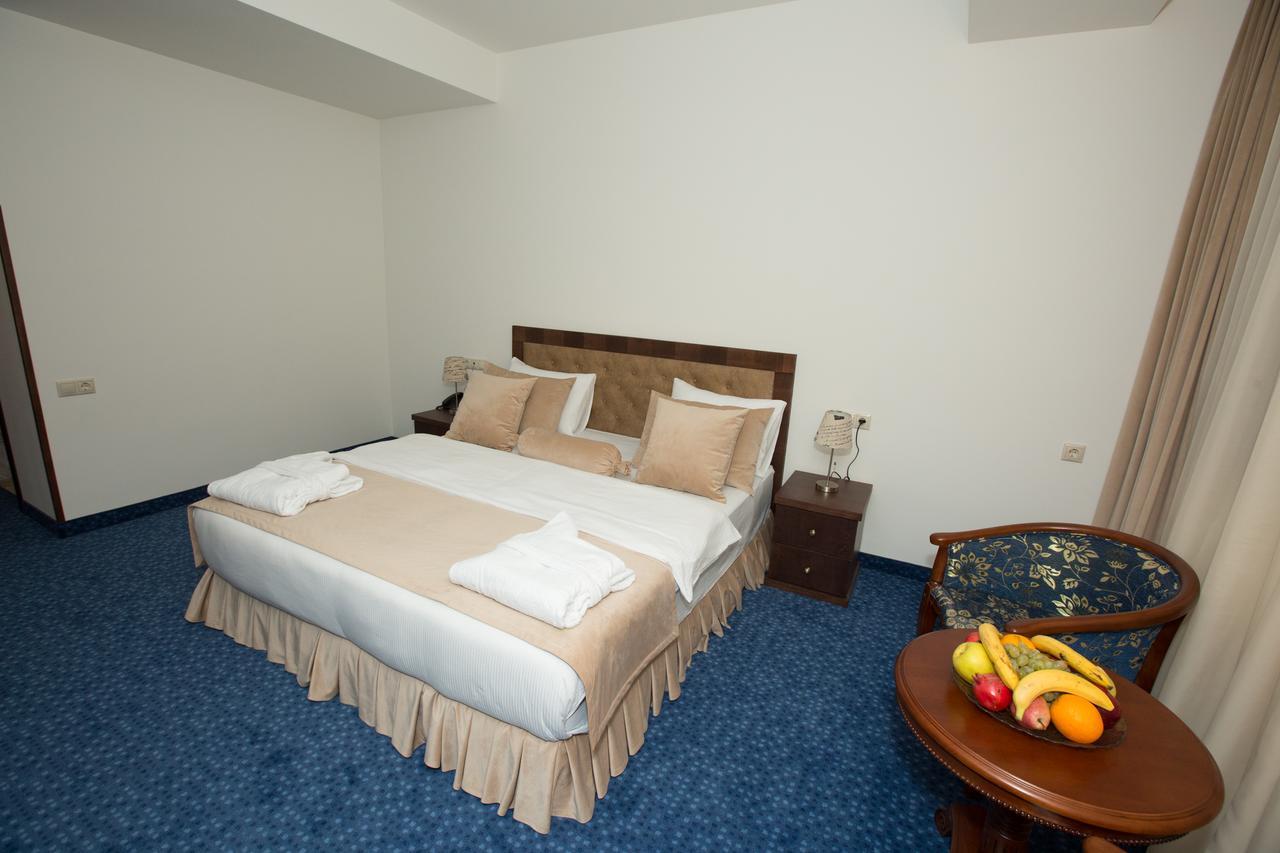 Faria Boutique Hotel ซากาดซอร์ ภายนอก รูปภาพ